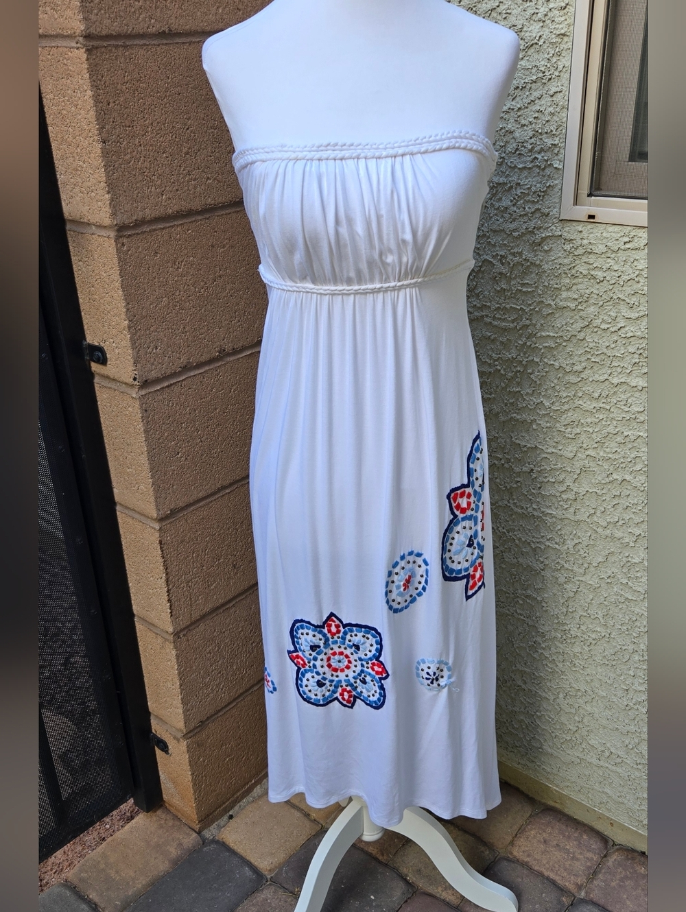 Soul Revival Y2K White Strapless Maxi Dress with Blue & Red Floral Embroidery